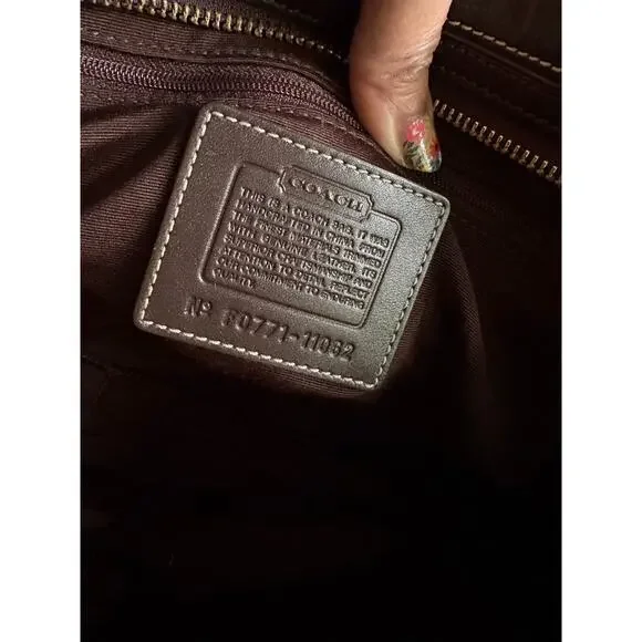 Vintage Coach Signature Jacquard Satchel in Brown/Tan - Picture 4 of 5